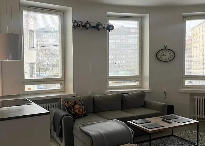 Charming & Cozy Apartment In Downtown